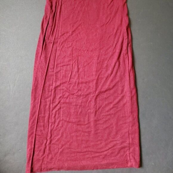 Velvet
Torch Red Tight Fitting Dress - Picture 5 of 10